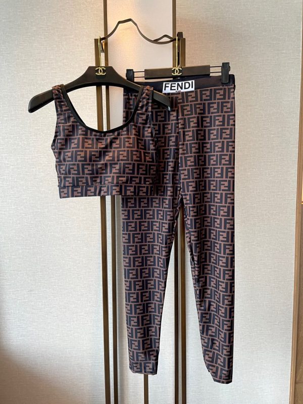 FEND YOGA SET