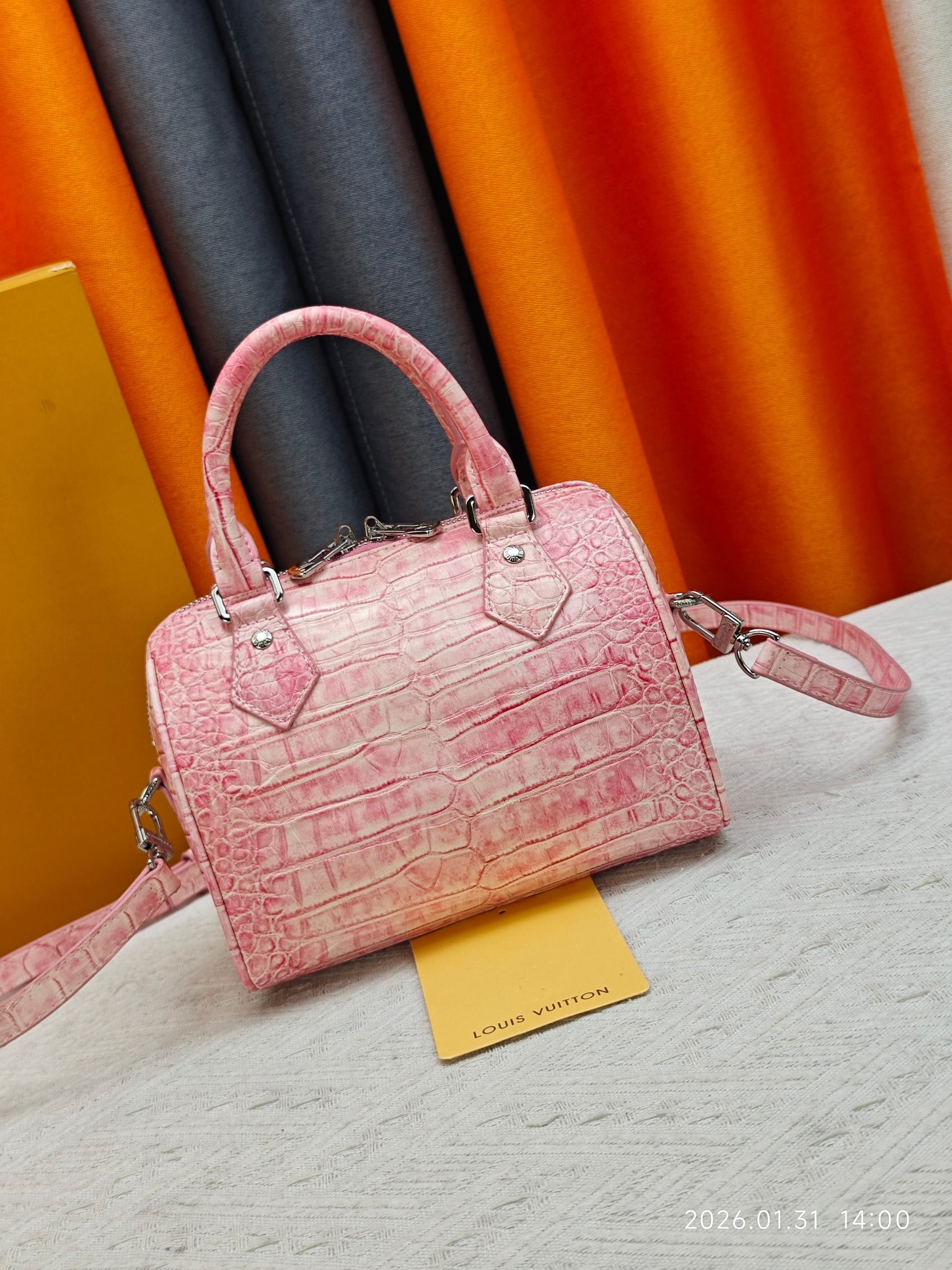 LV  Speedy 20 Soft Bag - Image 3