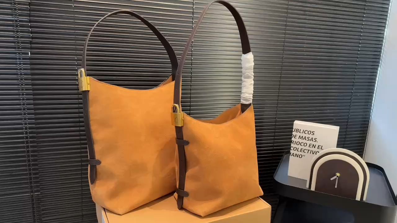 Lv Locker Underarm Bag - Image 1