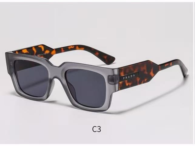 Prada Fashionable Sunglasses - Image 6