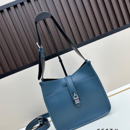 Prada black shoulder bag - Image 4