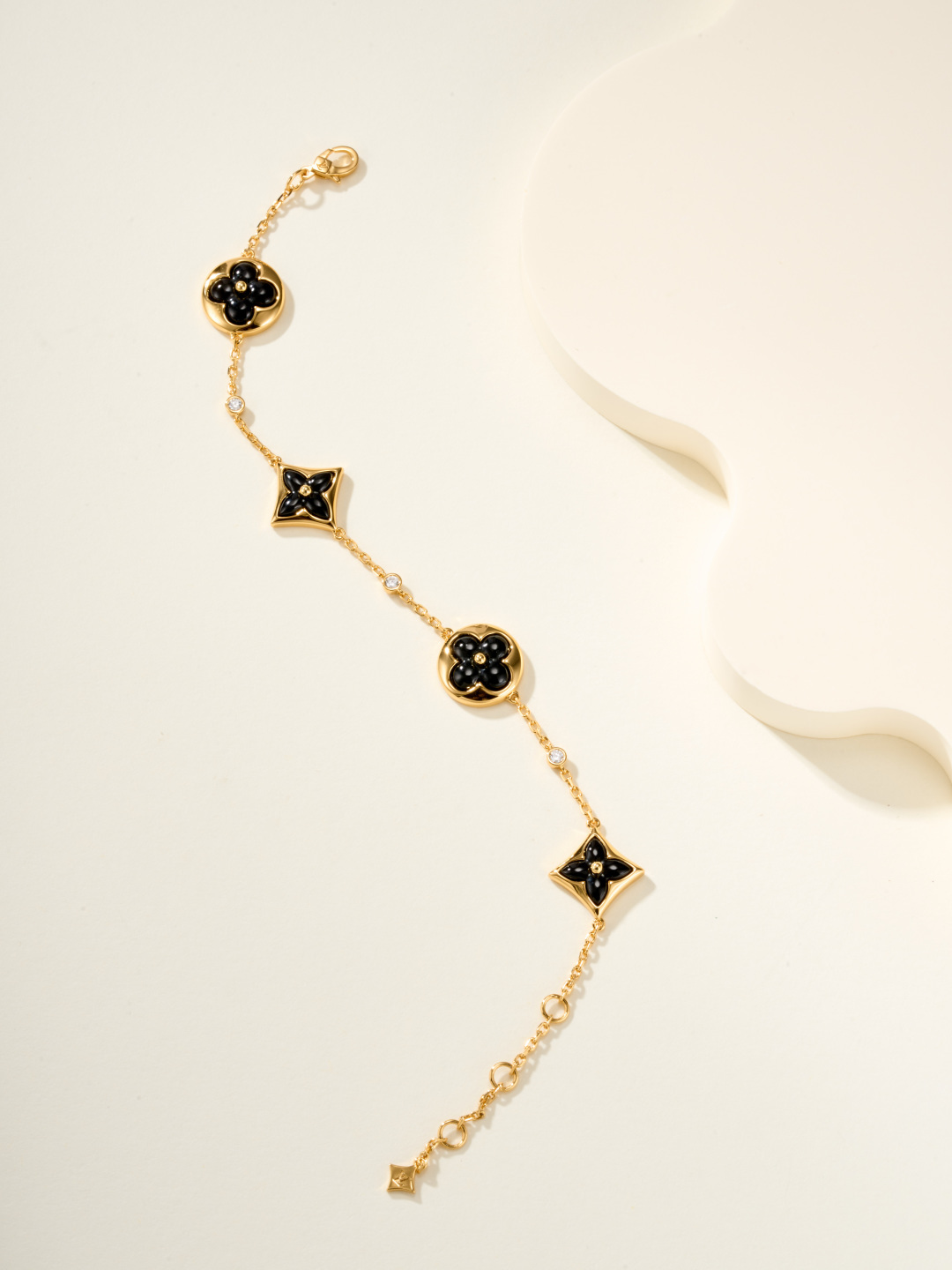 LV Four-Leaf Clover Bracelet - Image 1