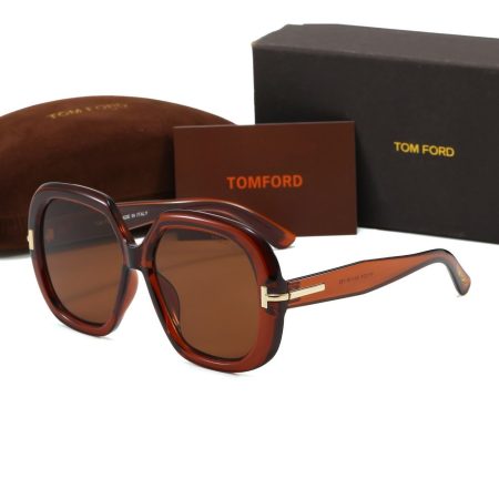 Tom Ford Fashionable Sunglasses - Image 5