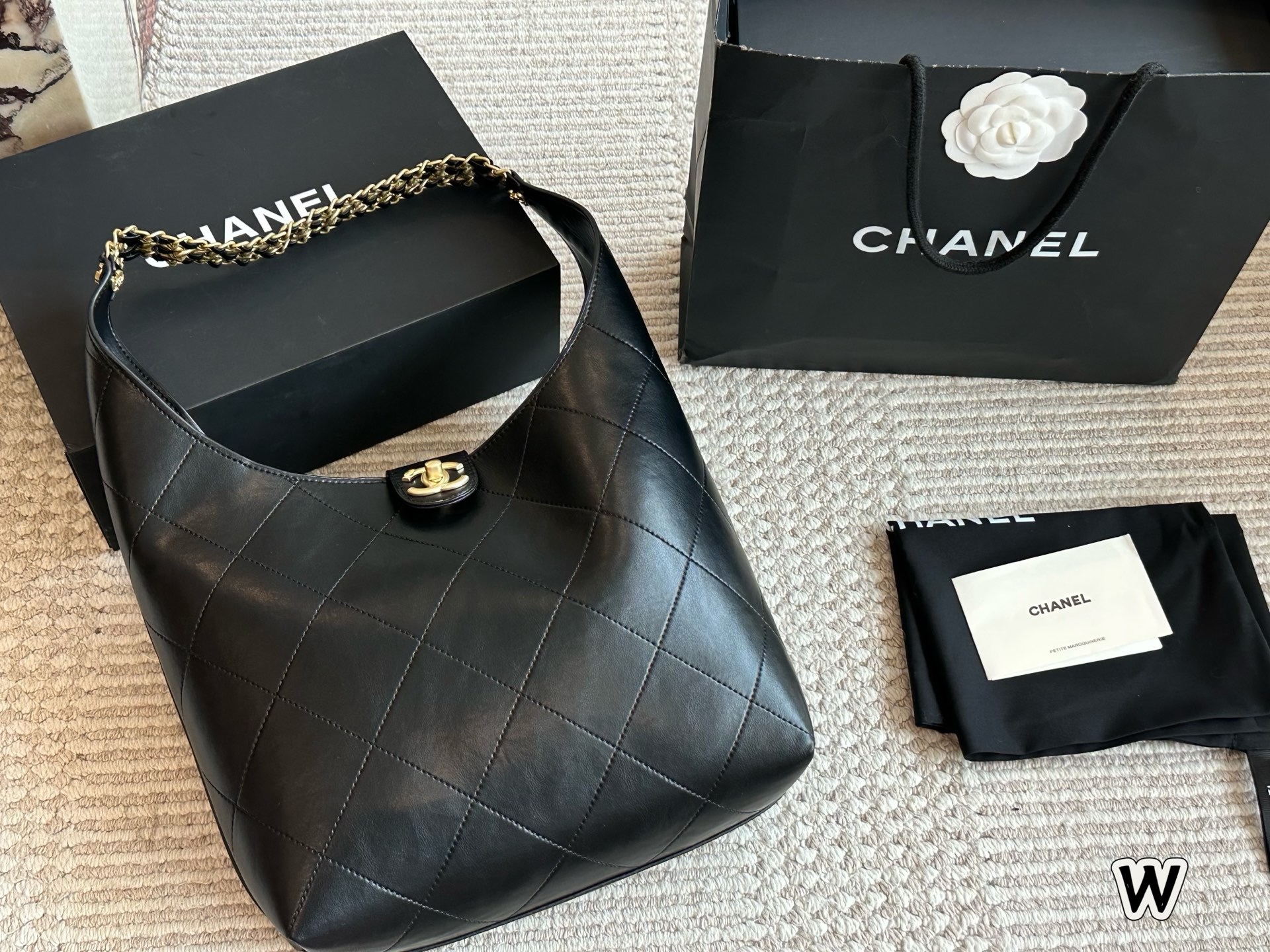 Chanel Sparkling Gold Handbag - Image 2