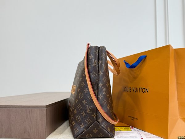 LV's New Tote Bag