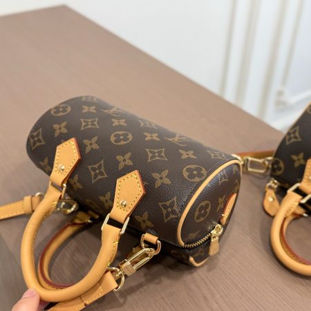 LV Nano Speedy Heart-Shaped Bag - Image 5