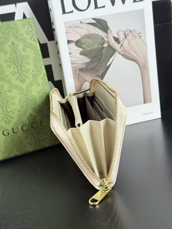 Gucci Zipper Wallet