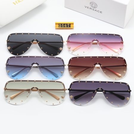Versace Fashionable Sunglasses - Image 1