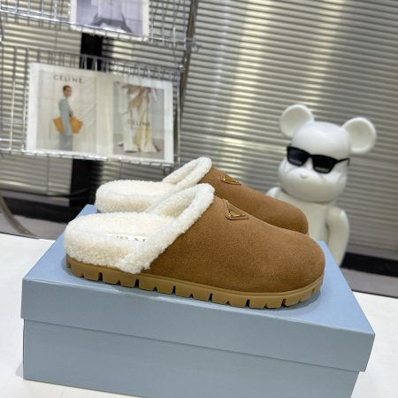 Prada shearlina-lined Suede Mules
