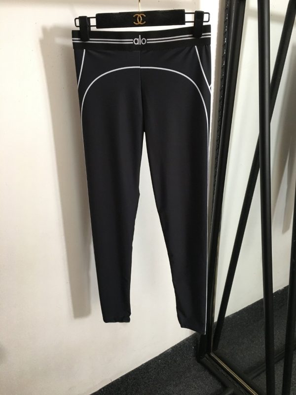 ALO Yoga Exercise Set