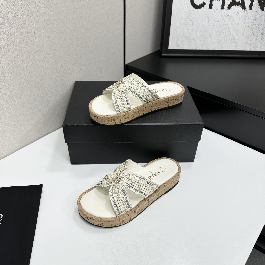 Chanel Raffia CC Platform Sandals - Image 5