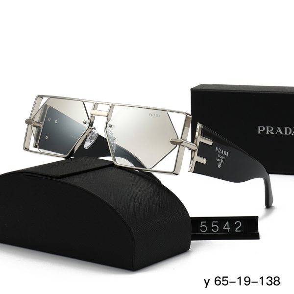 Prada Fashionable Sunglasses