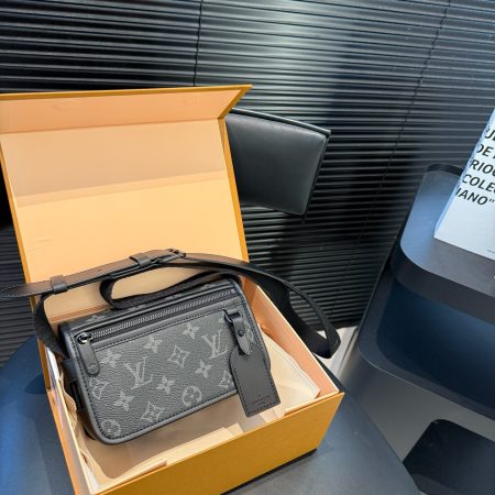LV Camera Bag - Image 2