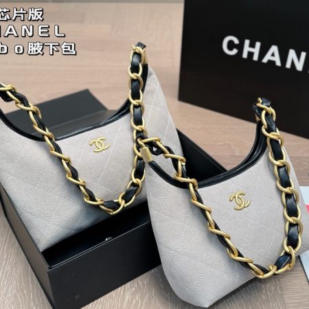 Chanel Hobo Hippie Shoulder Bag - Image 3