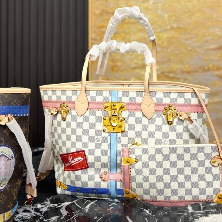 LV Shopping Bag - Image 4
