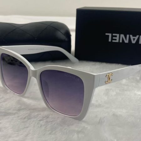 Chanel Fashionable Sunglasses - Image 8