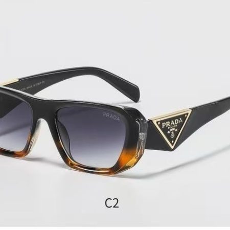 Prada Fashionable Sunglasses - Image 4