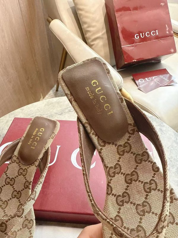 Gucci Women's Vittoria Thong in Sand and Brown GG Canvas