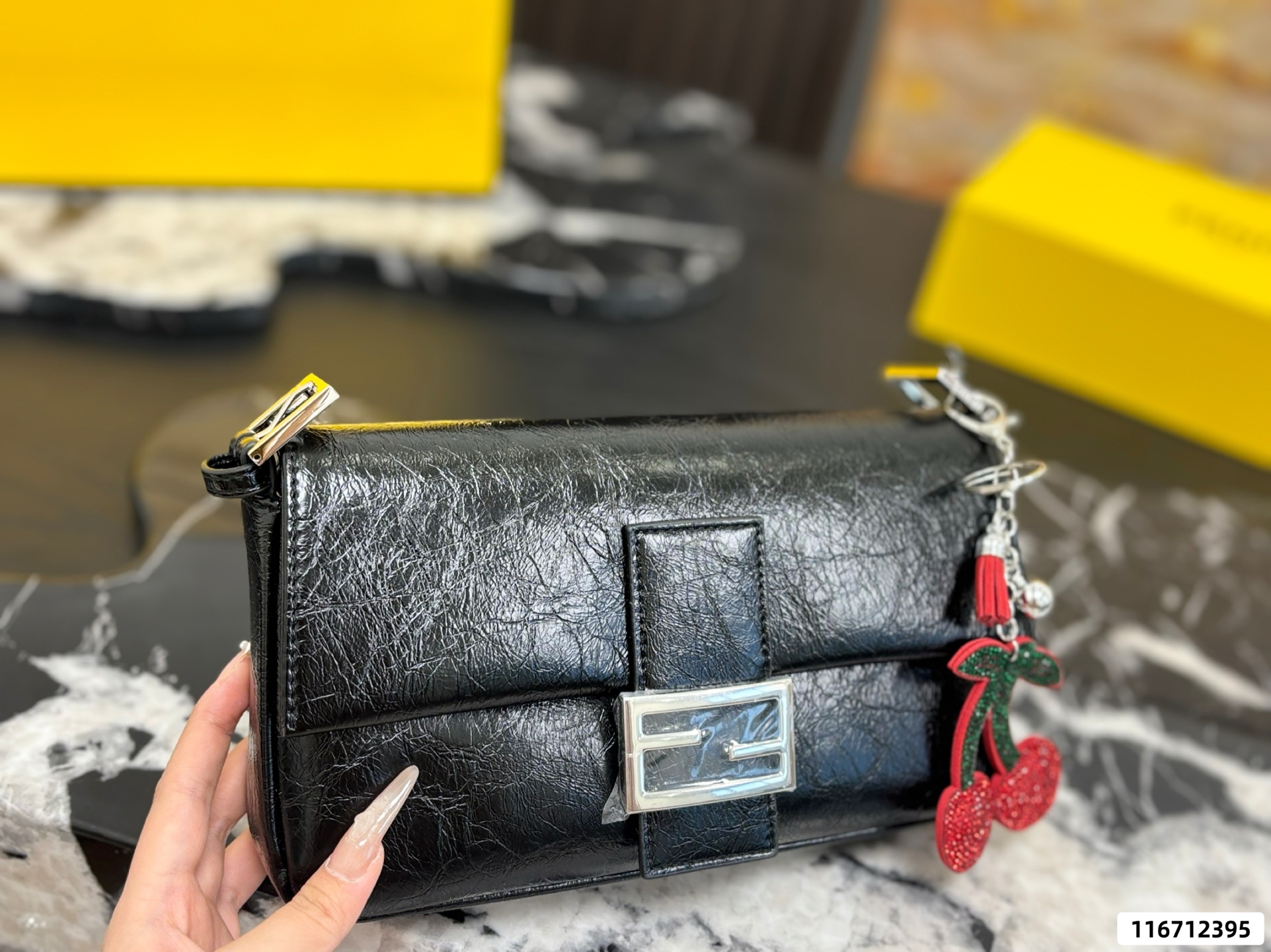 Fendi Baguette Underarm Bag - Image 4