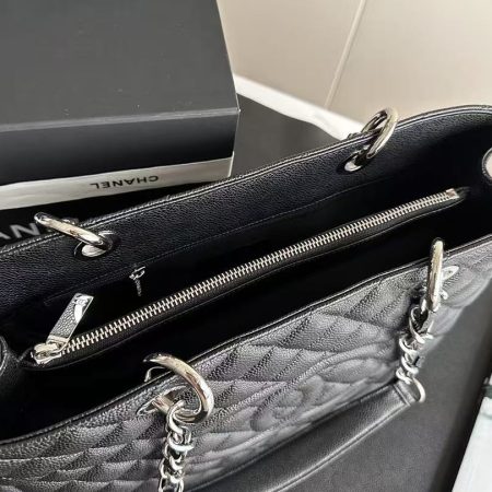 CHANEL Caviar Quilted Grand Shopping Tote GST Black - Image 8