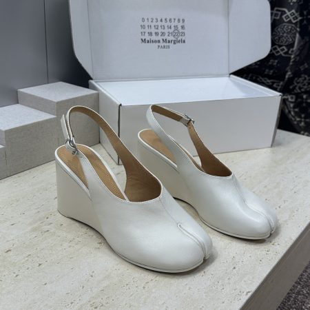 Maison Margiela's New Wedge Heels for Women - Image 3