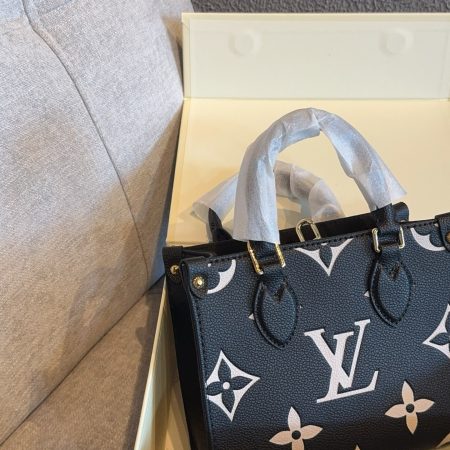 LV OnTheGo PM Bag - Image 11