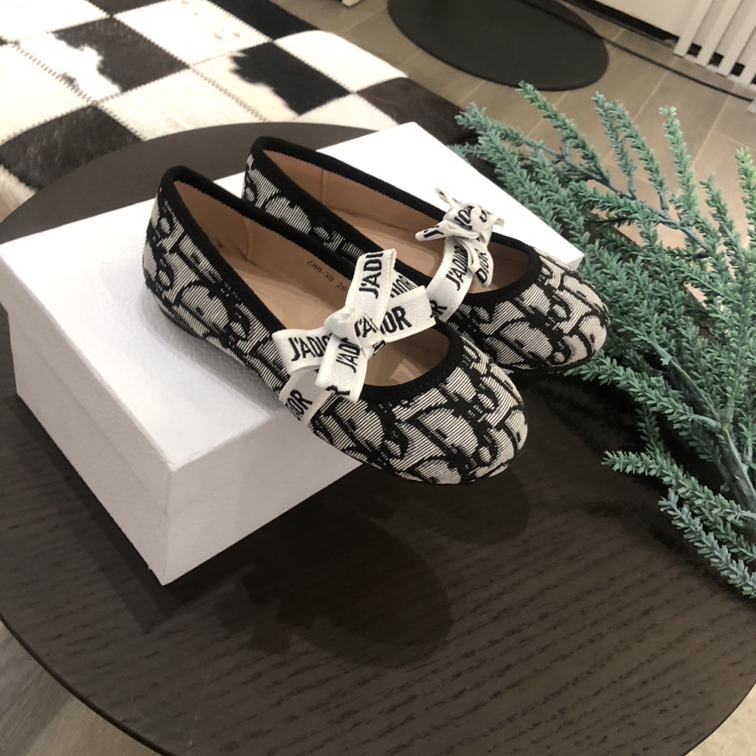 Dior Children's Shoes - Image 7