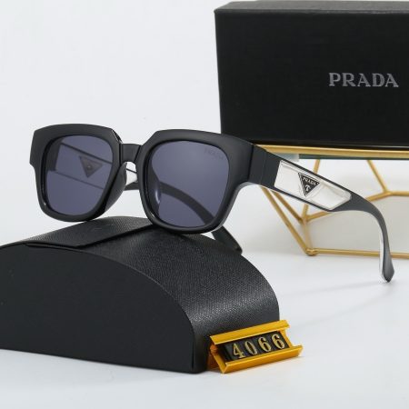 Prada Fashionable Sunglasses - Image 4