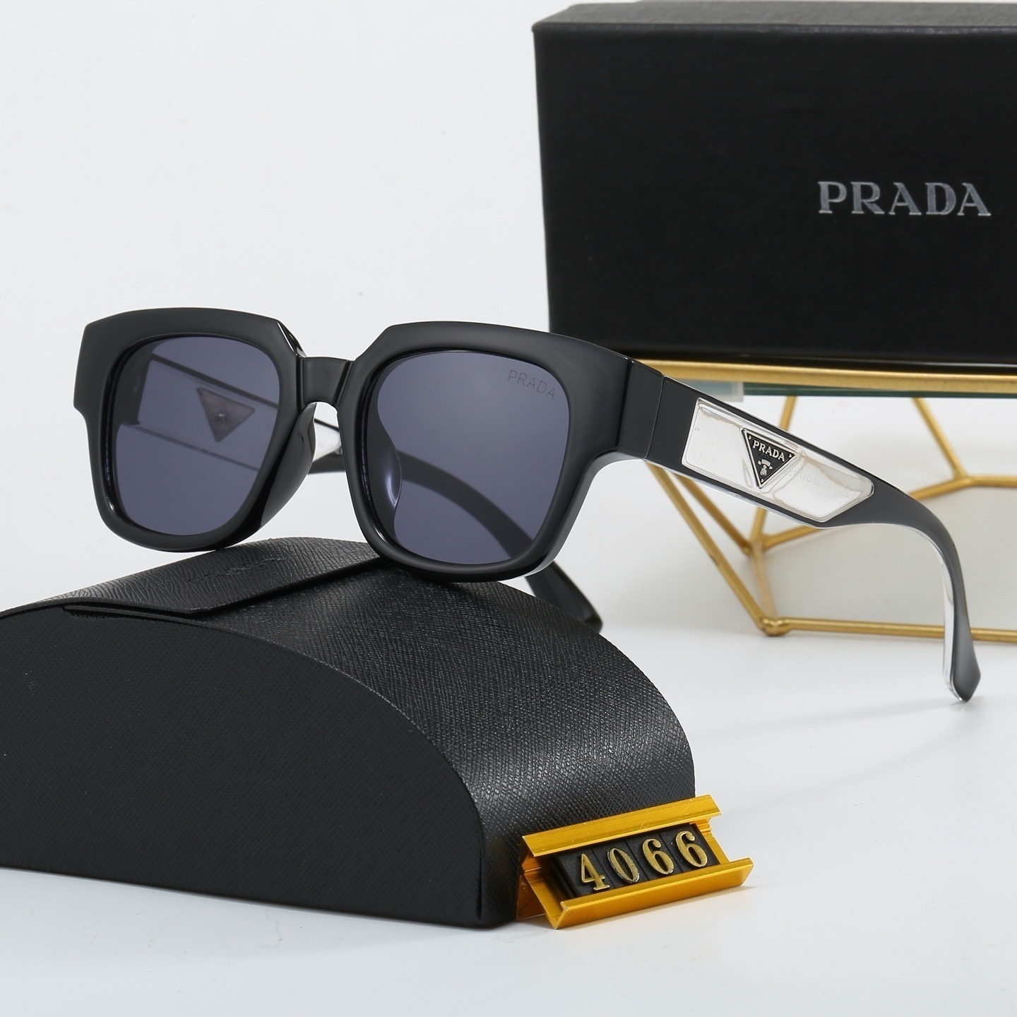 Prada Fashionable Sunglasses - Image 4