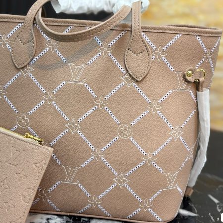 Lv onthego Shopping Bag - Image 4
