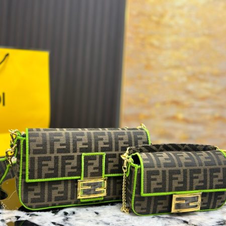 Fendi Baguette Bag - Image 4