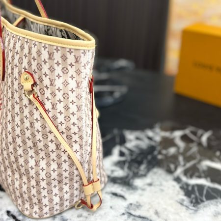 LV Neverfull Tote Bag - Image 9