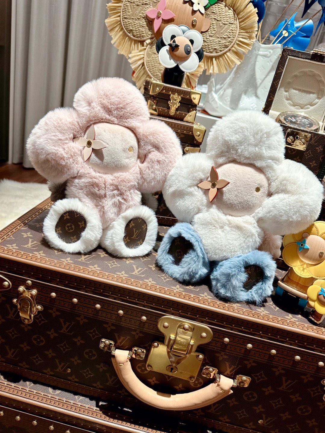 LV Accessories - Image 1