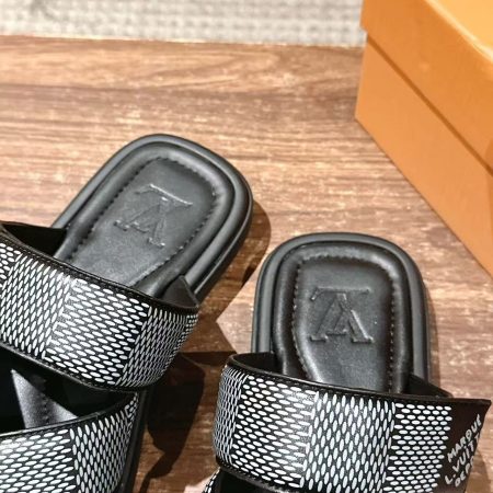 LV Venice Mule Men Sandals - Image 4