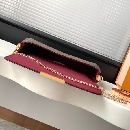 LV Favorite Chain Shoulder Bag - Image 12