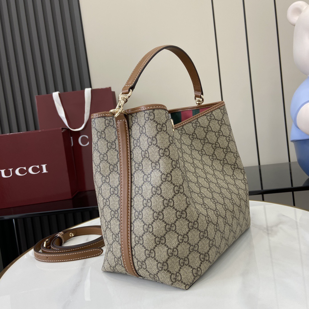 GG Emblem Medium Bucket Bag - Image 3