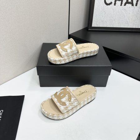 Chanel Women's CC Slide Sandals - Image 3