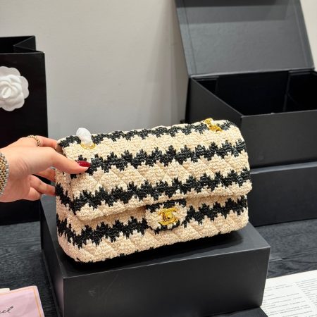 Chanel CF 25 Medium Bag - Image 2