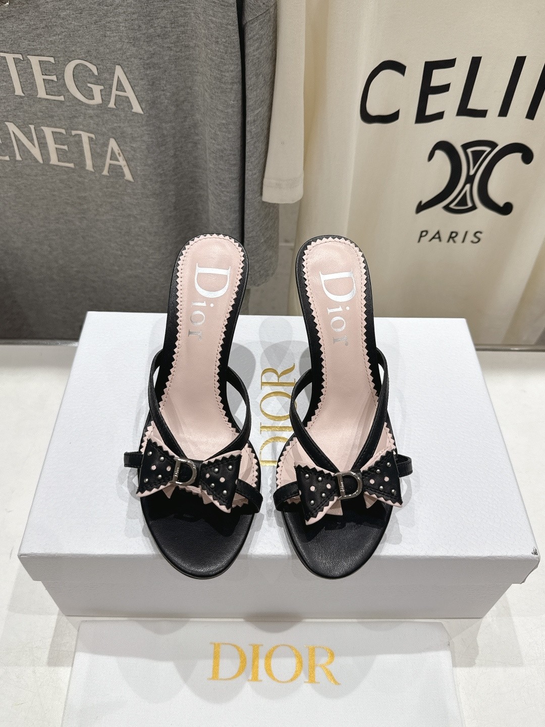 Dior bow Heels - Image 1