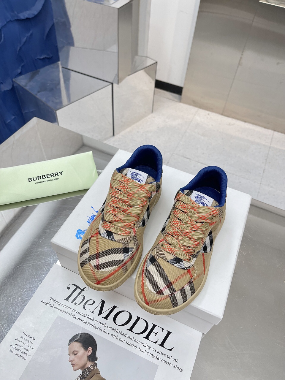 Burberry Couple's Casual Sneakers - Image 9