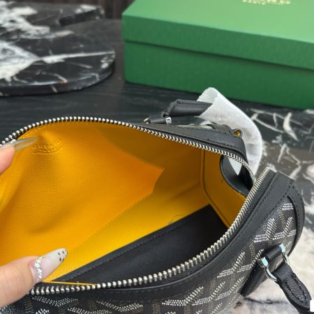 Goyard Bonbonnière Baguette Bag - Image 18