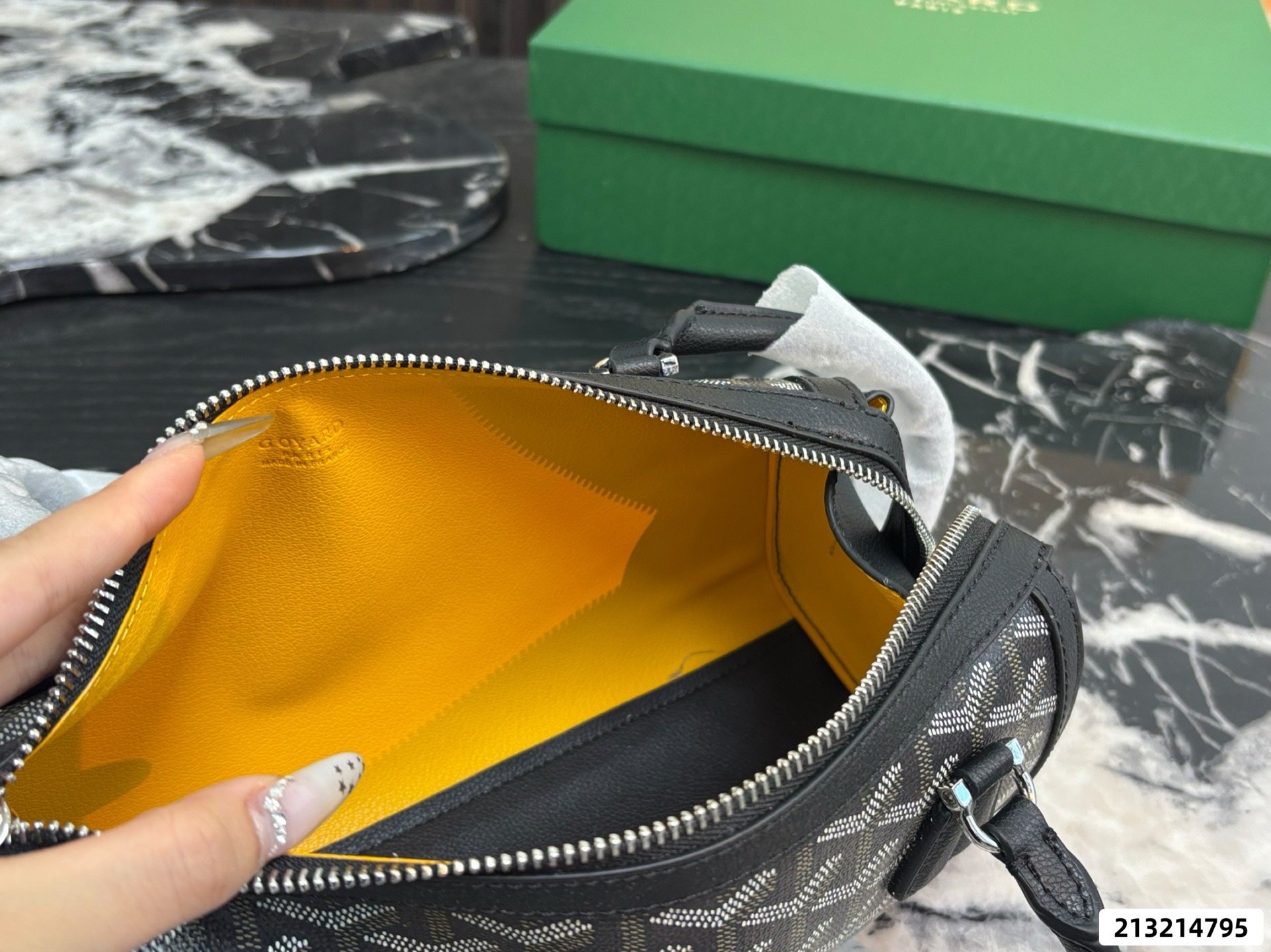 Goyard Bonbonnière Baguette Bag - Image 18