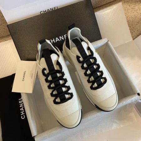 CHANEL Velvet CC Sneakers - Image 2