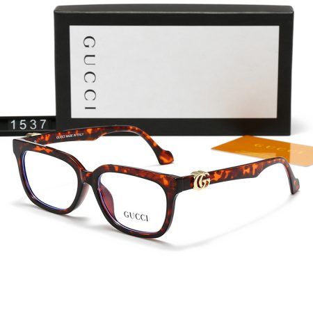 Gucci Fashionable Sunglasses - Image 2