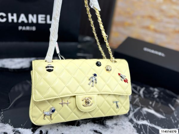 Chanel CF 25 Chain Bag