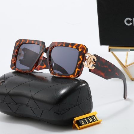 Chanel Fashionable Sunglasses - Image 2