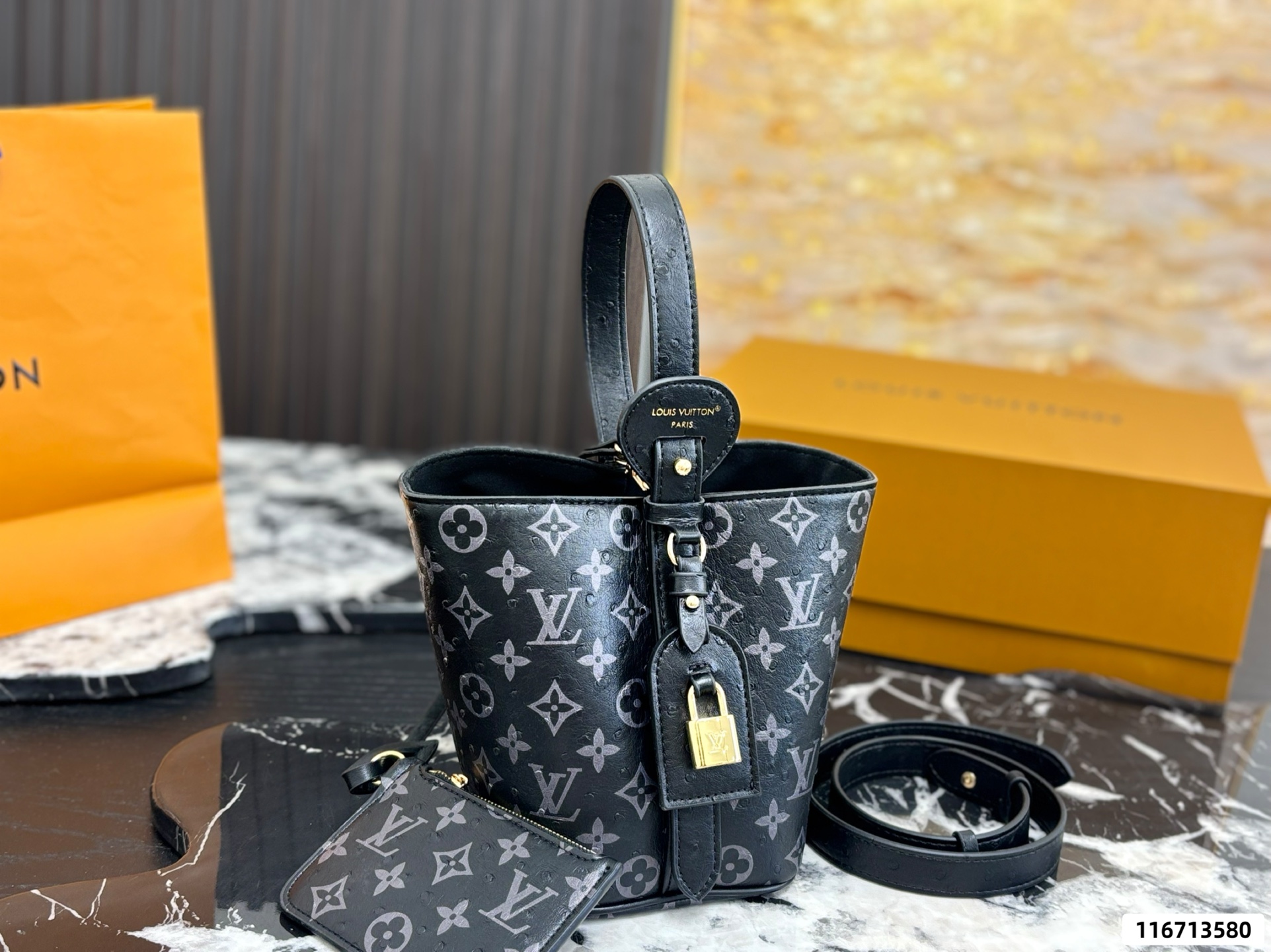LV AII IN BB25ss Bucket Bag - Image 5