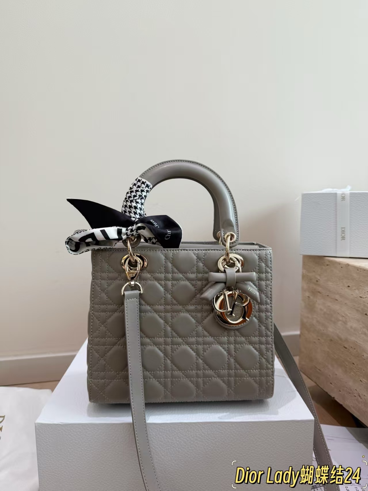 Dior Medium Lady Dior My ABC Dior Bag with bow - Image 3