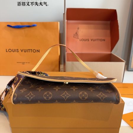 LV Vintage Monogram Canvas Pochette Twin GM Crossbody Bag - Image 6