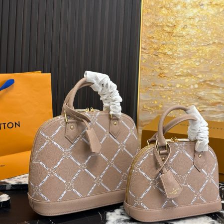 LV's New Shell Bag - Image 2